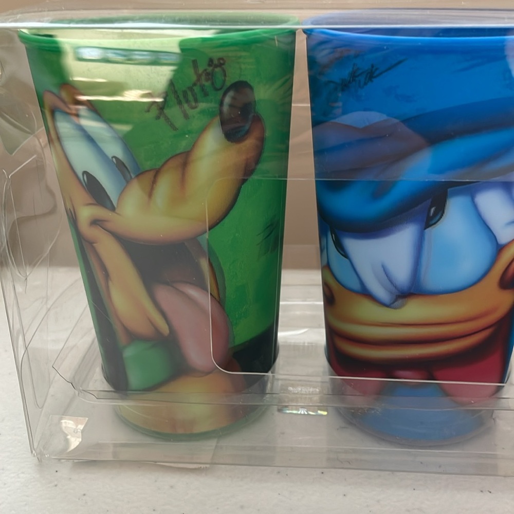 ⭐️NEW Disney Plastic Cups Shanghai Disney Resort - Picture 2 of 7